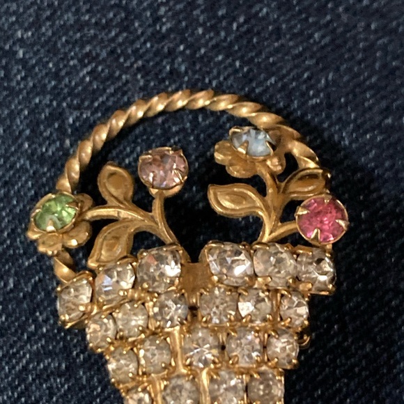 Beautiful Pin EUC - Picture 6 of 7